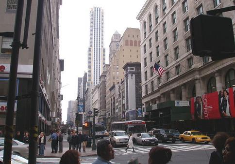 ��Ѷ�򱨣����������һ����д��¥����ǿ������