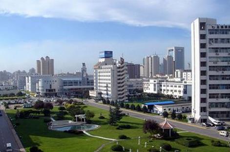 ��Ѷ�򱨣������칫���г������������ڶ��߳���