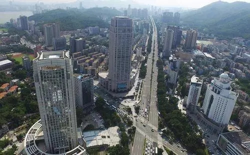 ȥ����8�꣡�麣д��¥ǰ����ϲ�ΰ�