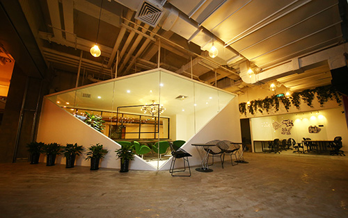 P2����̫������ ���ʴ�������׼����ִ�ֱ�������ϰ칫�ռ�