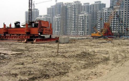 ���ݡ��Ͼ��������� һ�߳����ܷ�����