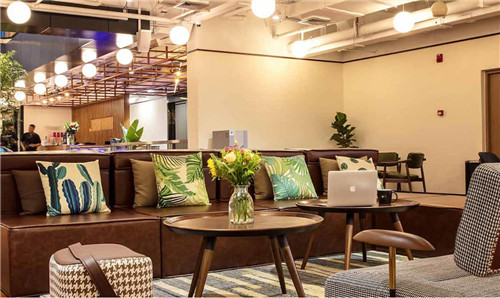 ��ý��봿ռ��׸�����������ں�ҵ �����10000��Ԫ��