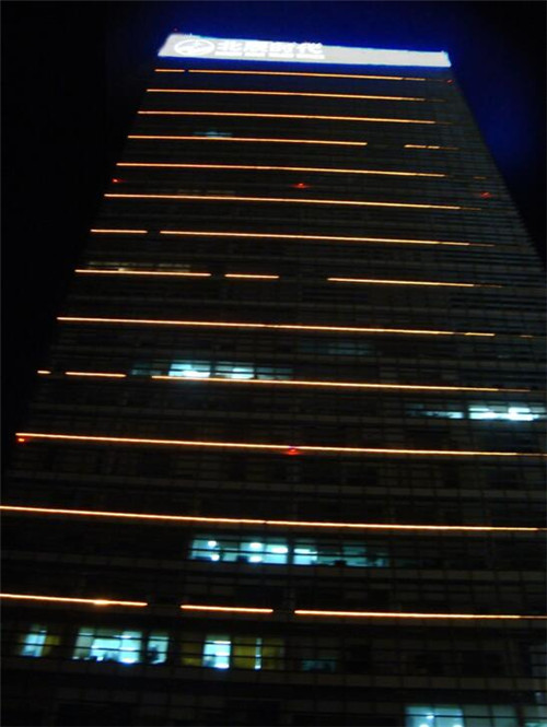 ����д��¥������˾��������μӵ���һСʱ�