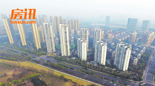 ���µ׺���ӭ������С�߳�