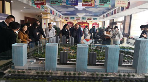 �����߾�С�ǵ���¥��̽Ӫ�����챩�����