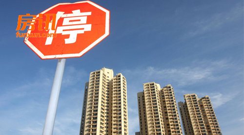 4��¥�гɽ�ͬ�Ƚ��� ������е��ؼ���