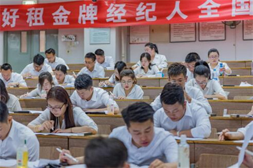 �Կ���ѧ������ ���⡰���ƾ����ˡ�ȫ���󿼿���