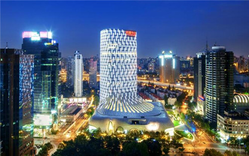 ���������˳��� ������Ȧ��ν��Ʒ�չ��