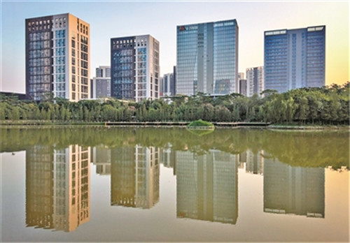 ��ɽ����ҵ���ٷ�չ ��д��¥�����⻧